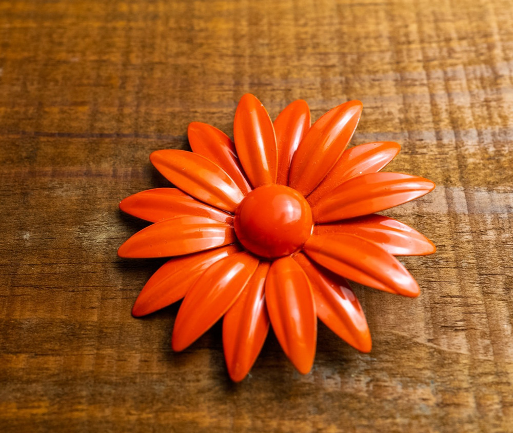 Vintage 60s Flower Power Red Enamel Daisy Brooch Pin Large 3" Mod Pop Art 70s